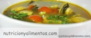 Sopa picante de col al curry