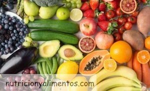 Comer fruta antes de las comidas y con el estomago vacío